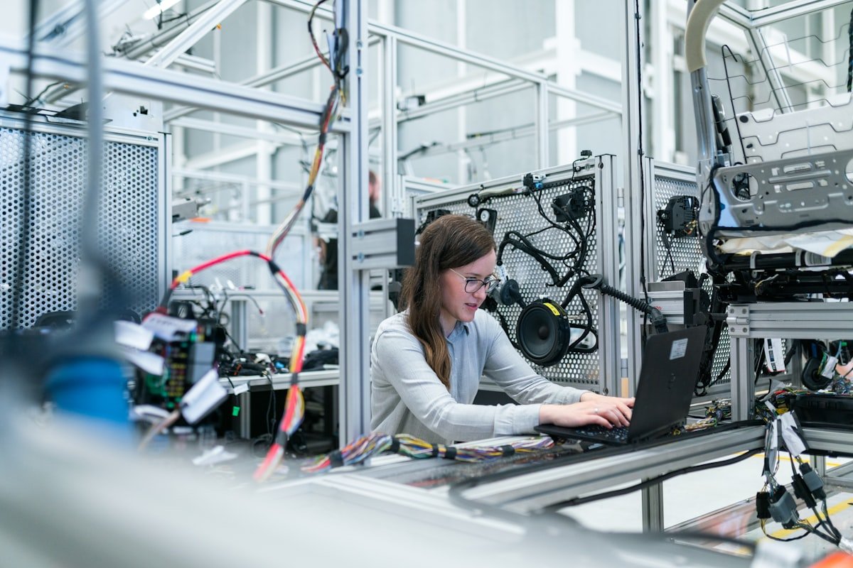 Produzierendes Unternehmen mit ERP-Integration